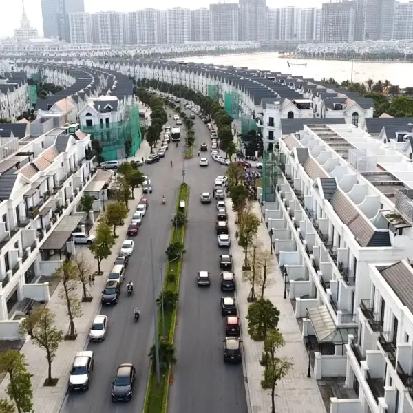 Giá nhà "chạm trần": Người thu nhập cao cũng lao đao