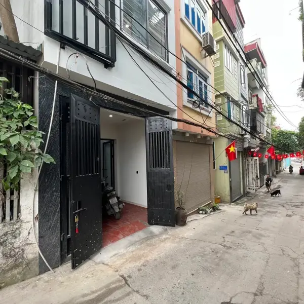 “Giật mình” nhà trong ngõ không sổ đỏ ở Hà Nội với mức giá “siêu rẻ”, nhiều người mua bất chấp rủi ro