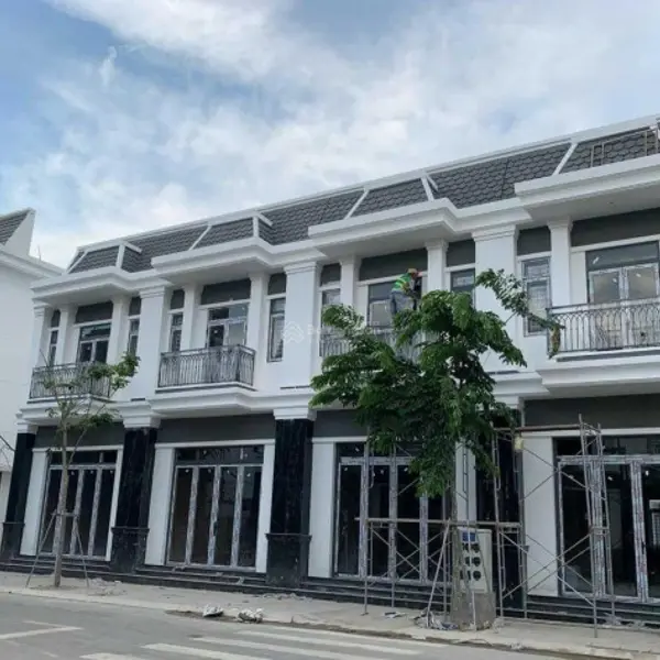 Thành phố Hồ Chí Minh: Giá căn hộ tăng cao, người mua “quay xe” về với nhà phố xây sẵn vùng ven