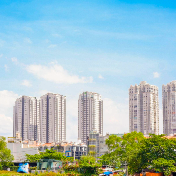 Thị trường căn hộ TP. HCM 3 tháng đầu năm: Cung "mắc cạn", cầu phân hóa rõ rệt