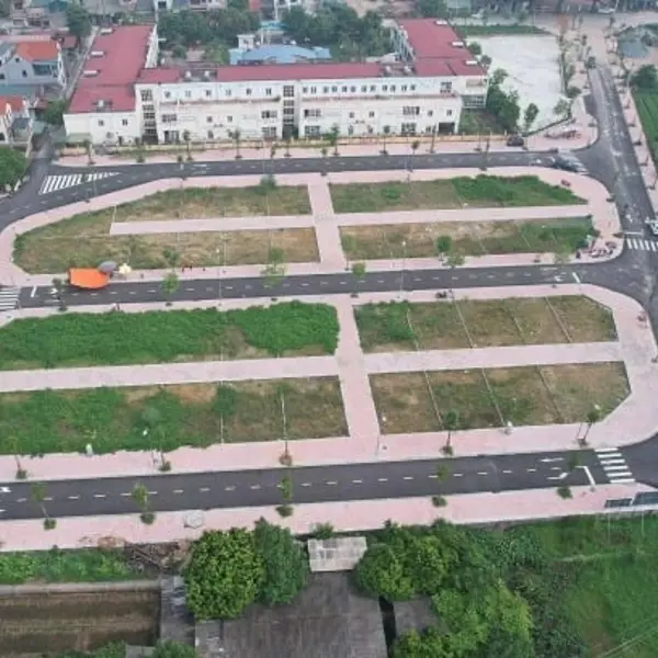 Đất đấu giá liên tục lập kỷ lục - Nhà đầu tư "săn" hàng "hot"