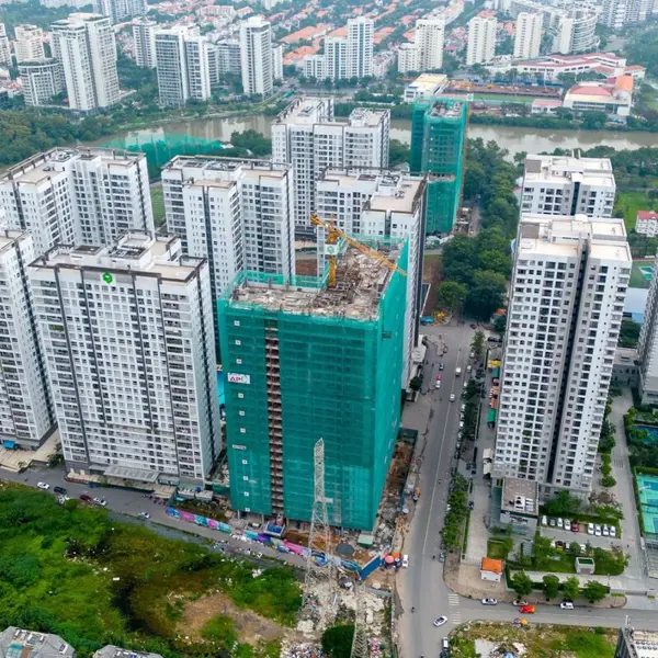 Bất động sản TP.HCM "sốt nóng" với căn hộ có giá 100-200 triệu đồng/m2