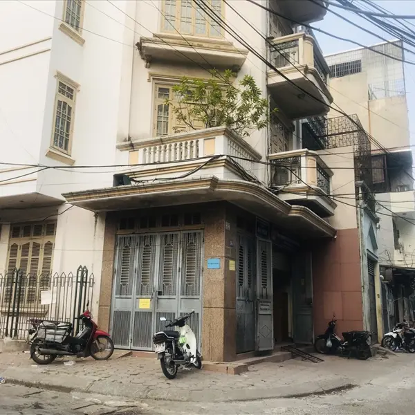 Nhà đất thổ cư nội đô chạm mốc 250 triệu đồng/m2