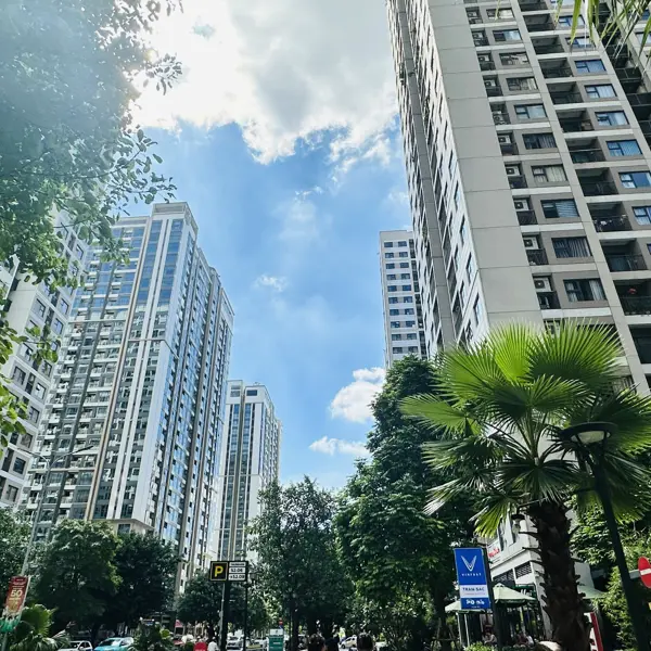 Nguồn cung tăng nhưng vì sao giá bất động sản vẫn không có dấu hiệu “hạ nhiệt”?