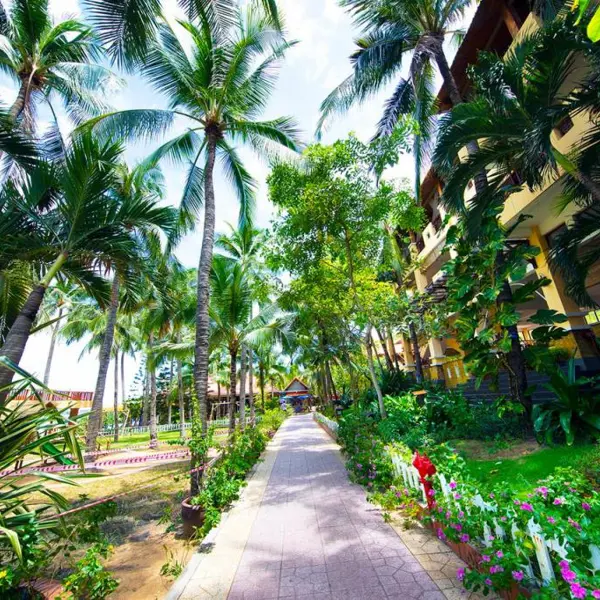 Hòn Rơm Central Beach Resort