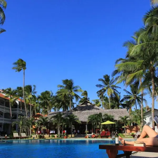 Little Paris Resort & Spa 