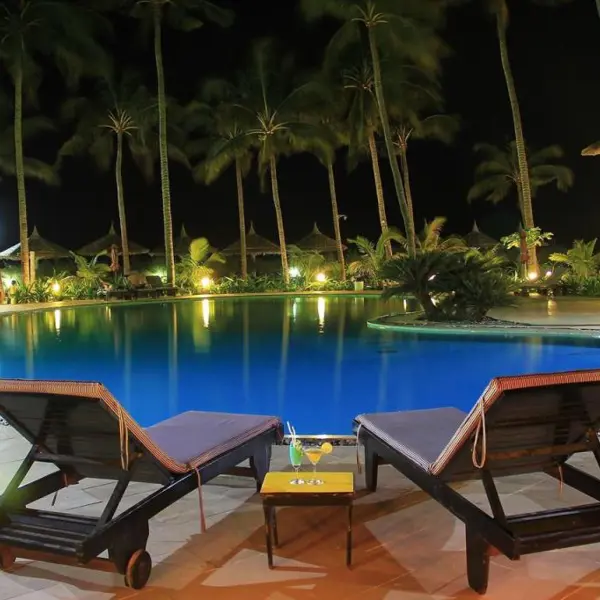 Little Paris Resort & Spa 