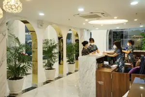 Khách Sạn Tiffany