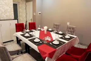 Khách Sạn Tiffany