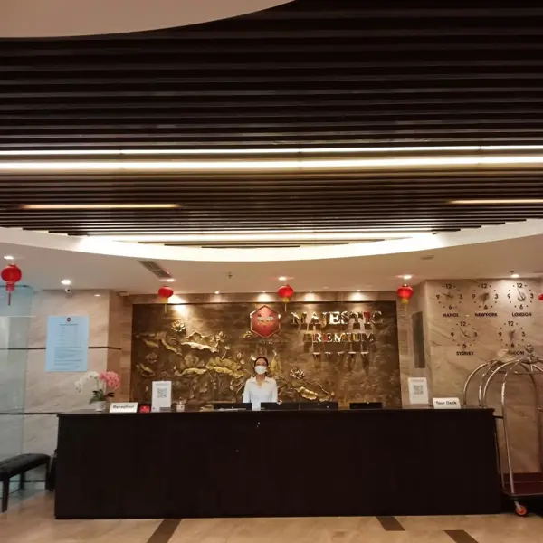Khách Sạn Majestic Premium Nha Trang