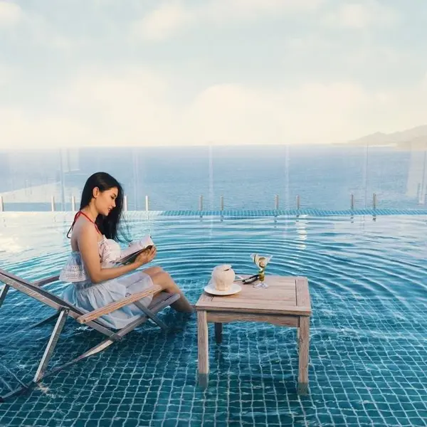 Khách sạn V Nha Trang
