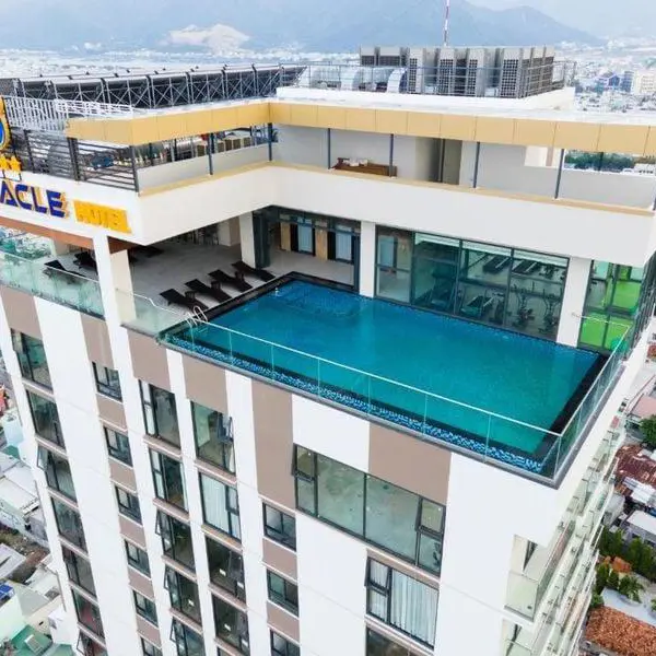 Khách sạn Miracle Luxury Nha Trang