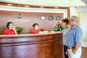 Khách sạn Trần Viễn Đông