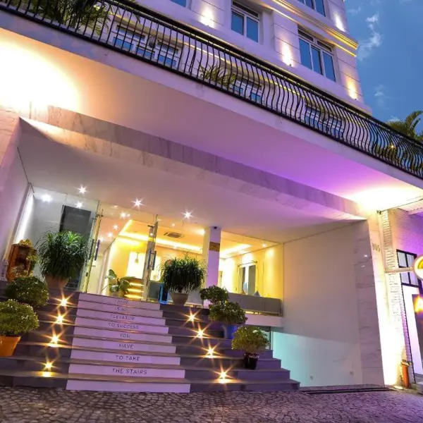 Khách Sạn Pariat River Front Đà Nẵng