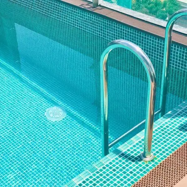 Dolphin Hotel and Apartment