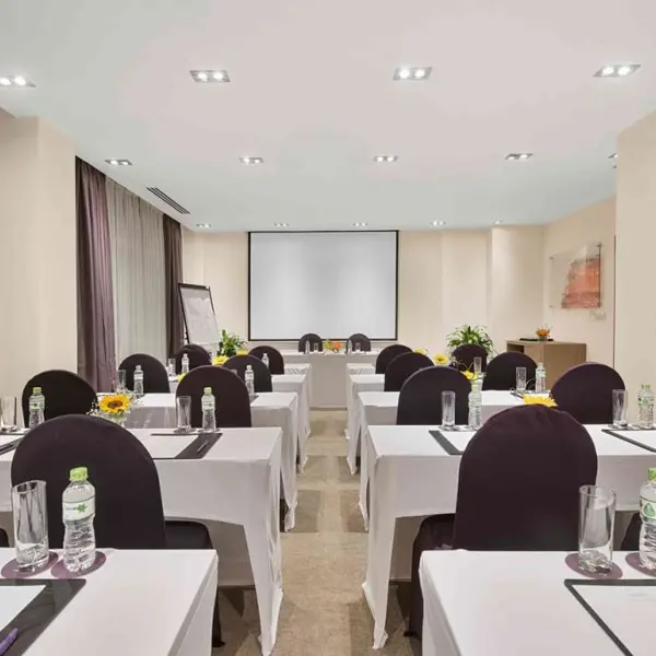 Khách Sạn Mercure Hanoi La Gare
