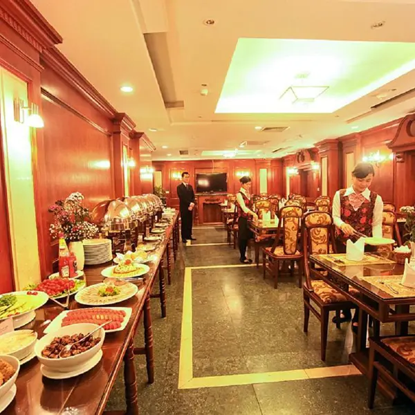 Khách Sạn Eden - Đoàn Trần Nghiệp