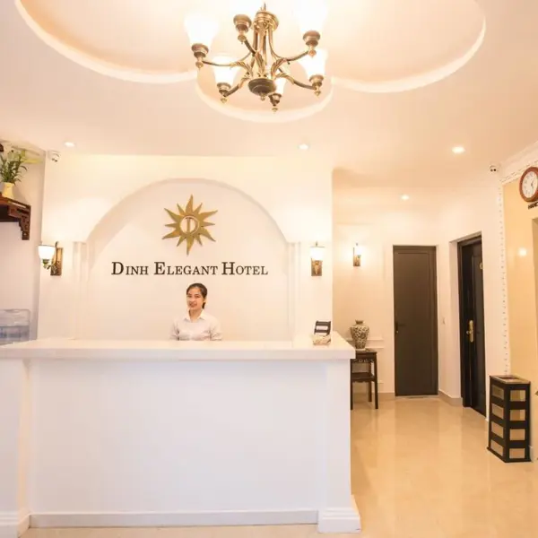 Khách Sạn Dinh Elegant Hà Nội
