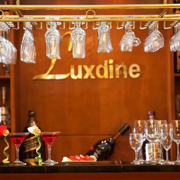 Khách Sạn Luxeden
