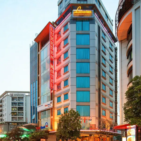 Khách Sạn Luxeden