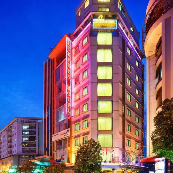 Khách Sạn Luxeden