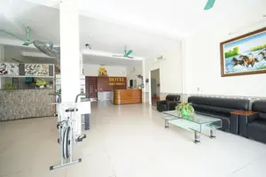 Khách Sạn Family Transit 2