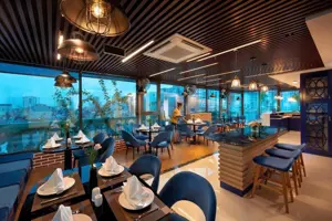 Khách sạn Grand Dragon