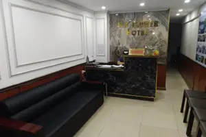 Khách sạn Sunflower Hotel & Travel