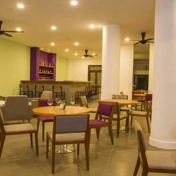 Khách Sạn Emm Huế