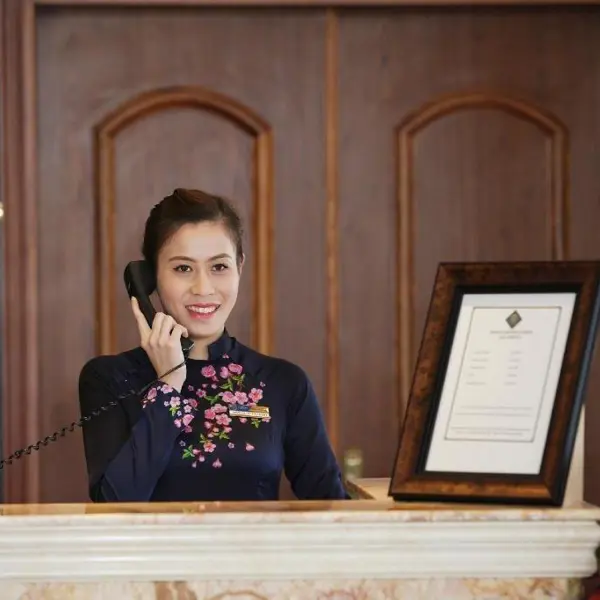 Khách sạn Ladalat