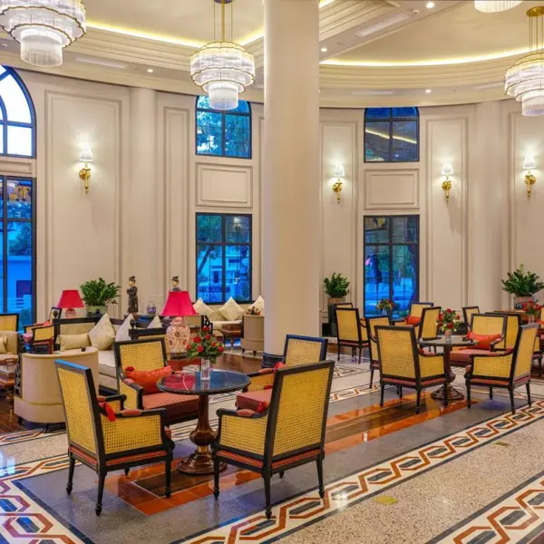 Khách Sạn Silk Path Grand Huế