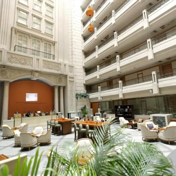 Khách sạn Renaissance Riverside Sài Gòn