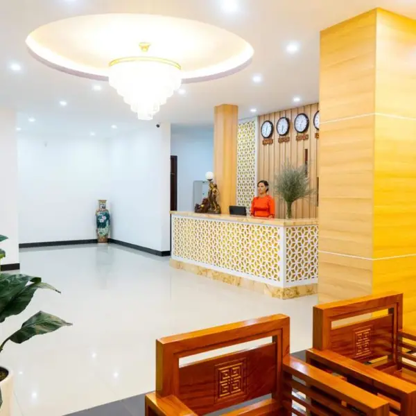 Khách Sạn Huế Royal