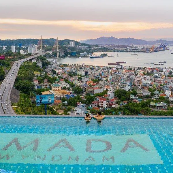 Ramada Hotel & Suites By Wyndham Hạ Long Bay View