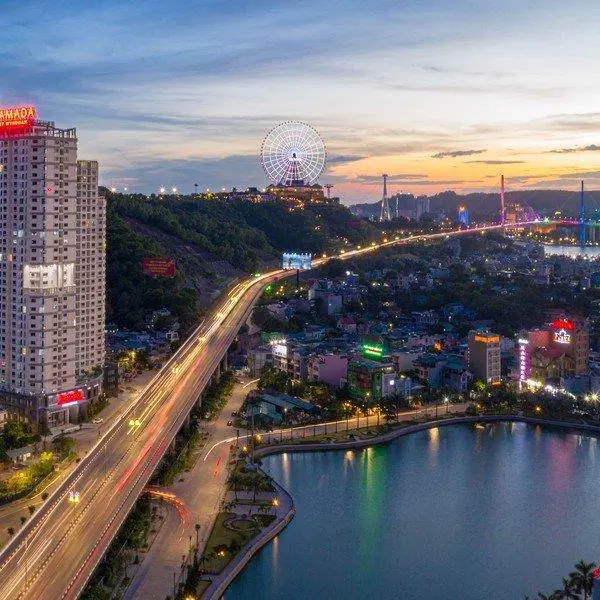 Ramada Hotel & Suites By Wyndham Hạ Long Bay View