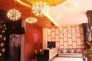 Khách sạn Carnosa Huế