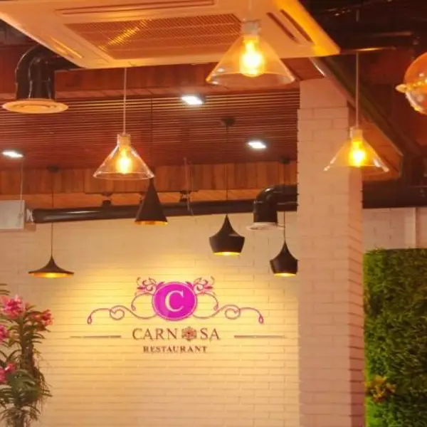 Khách sạn Carnosa Huế