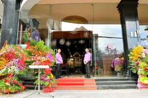 Khách sạn Carnosa Huế