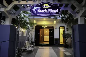 Khách sạn Shark