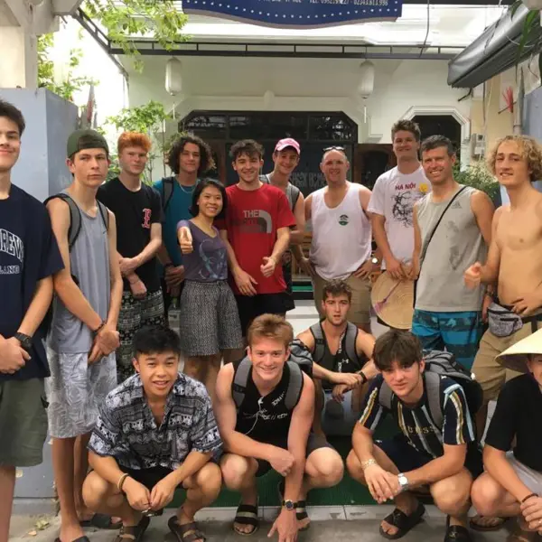 Khách sạn Shark