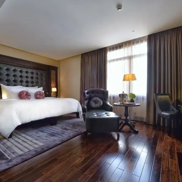 Khách Sạn Paradise Suites Hạ Long