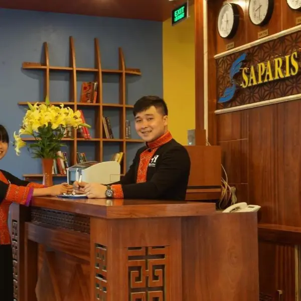 Khách Sạn Saparis