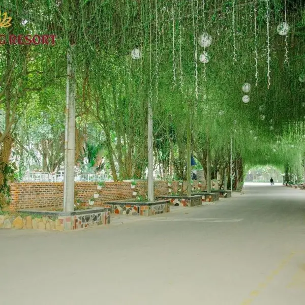 Sông Hồng Resort