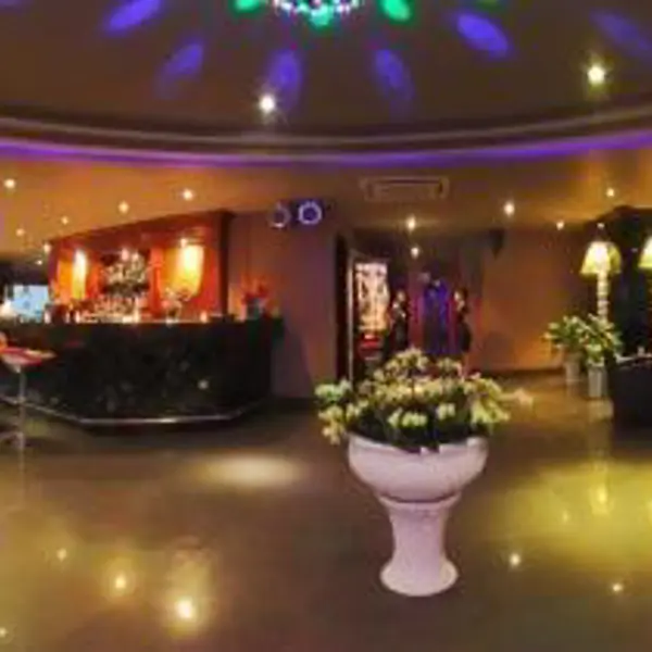 Khách Sạn Hạ Long DC