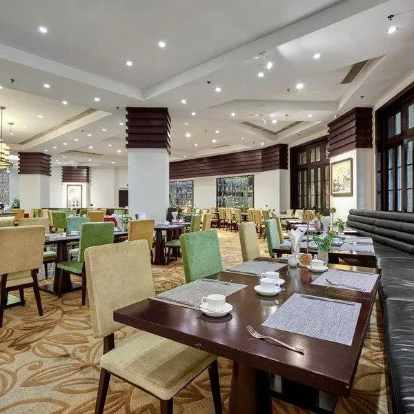 Khách Sạn Royal Hạ Long