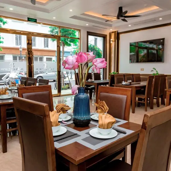 Khách Sạn Trần Đạt