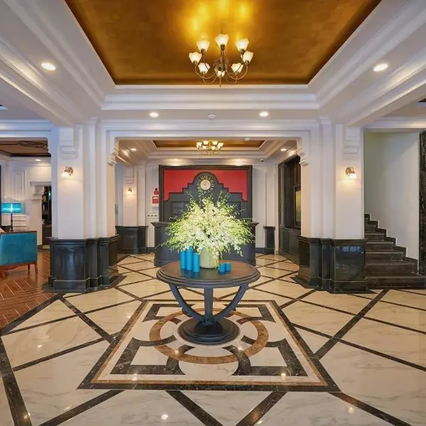 Khách sạn Manoir Des Arts