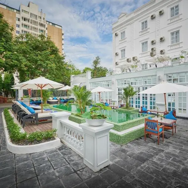 Khách sạn Manoir Des Arts