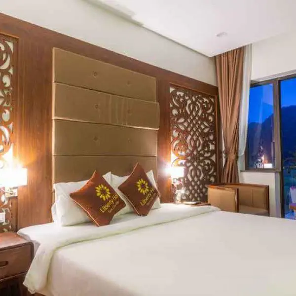Liberty Hall Tam Coc Hotel & Villa