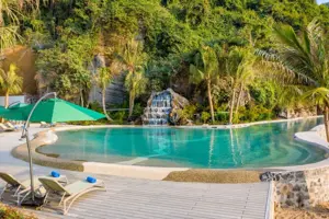 Wyndham Grand Flamingo Cát Bà Resort